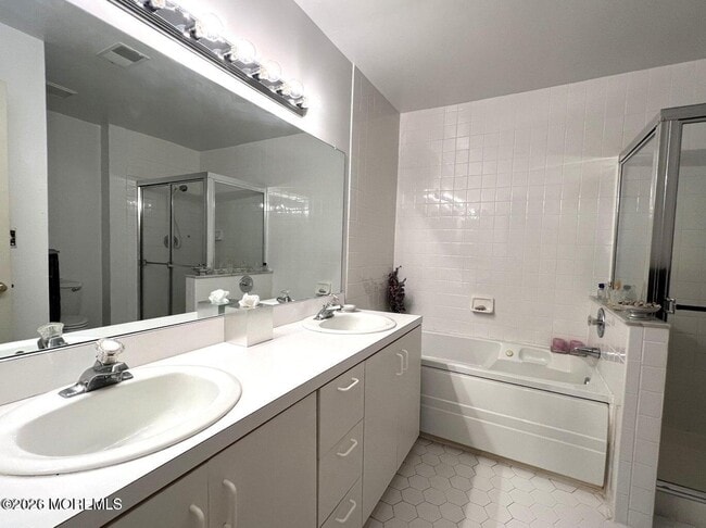 Building Photo - 92 Winthrop Rd