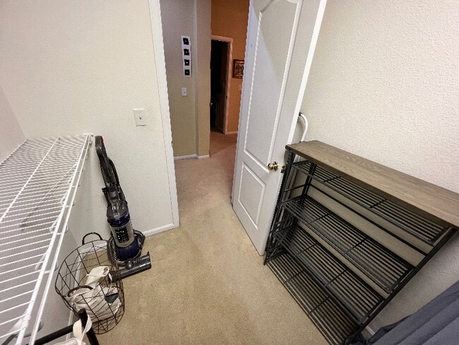 Building Photo - 3857 Stonebrush Dr