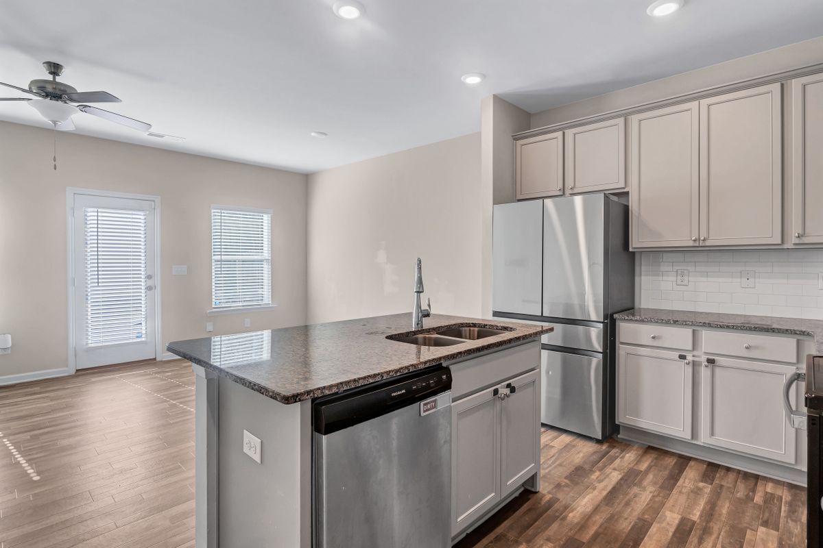 Building Photo - 585 McWilliams Rd SE