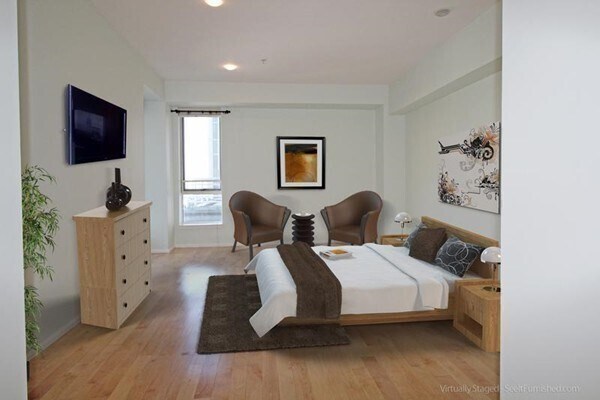 Building Photo - 191 W 8th St