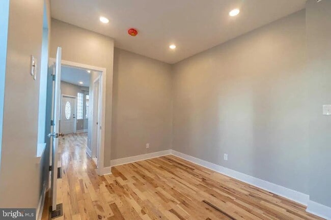 Building Photo - 2000 S Opal St