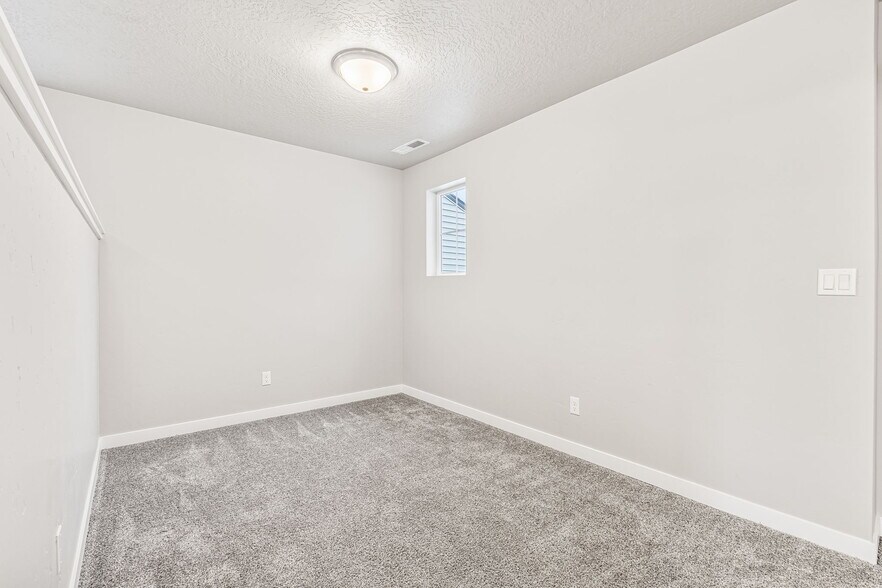 Building Photo - 2169 S Hills Ave