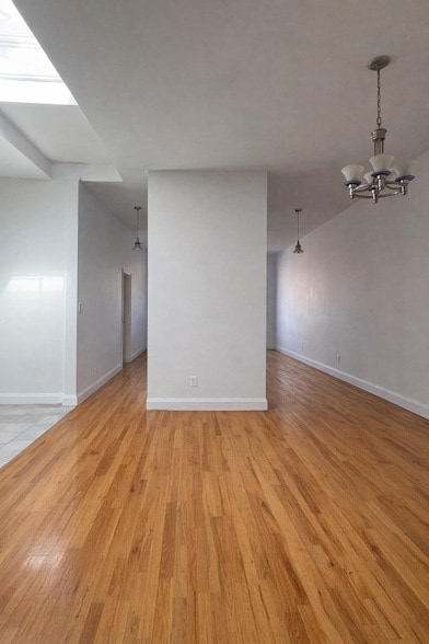 Building Photo - 163 Christopher Columbus Dr