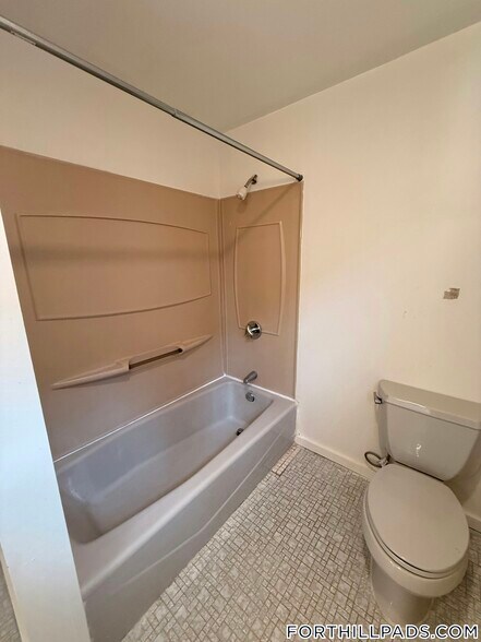 Building Photo - 44 Vale St