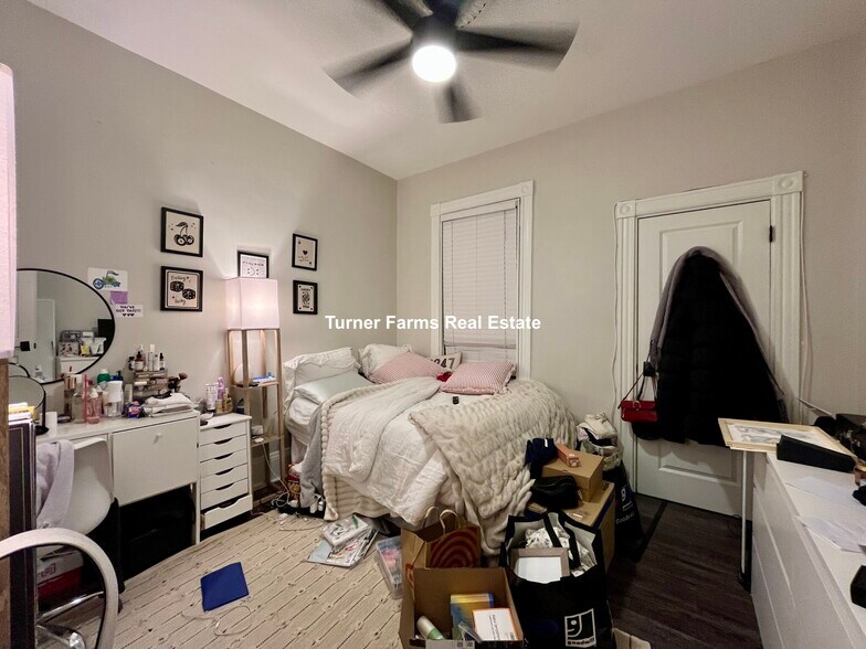 Building Photo - 1520 Tremont St