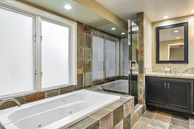 Building Photo - CLICK "REQUEST A TOUR" NOW!