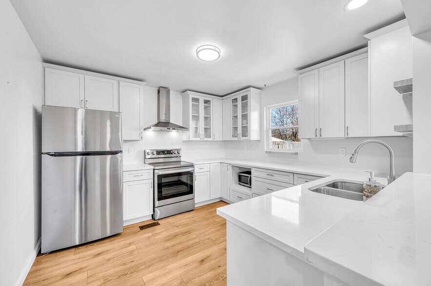 Building Photo - 162 Elkmont Dr