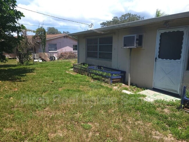 Building Photo - 1625 Colmar Dr