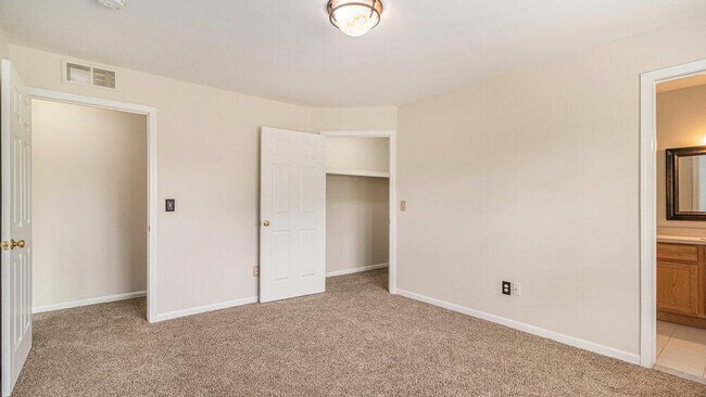 Building Photo - 1120 Addington Ln