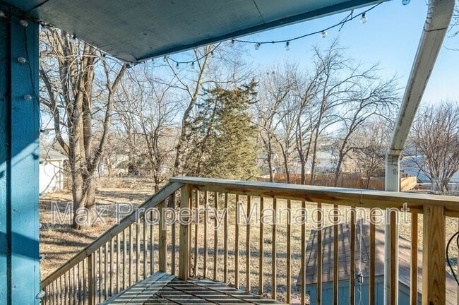 Building Photo - 3917 SW 3rd St