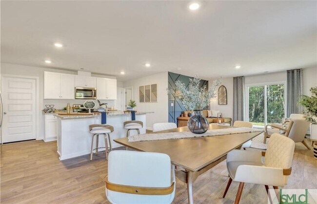 Building Photo - 477 Coconut Dr