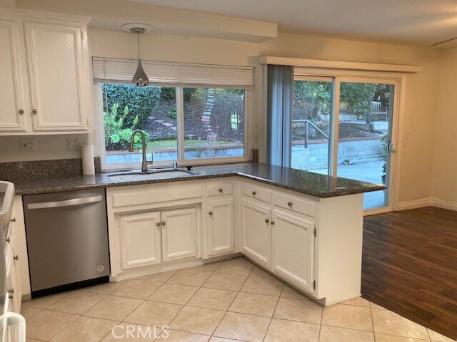 Building Photo - 25042 Armagosa Dr