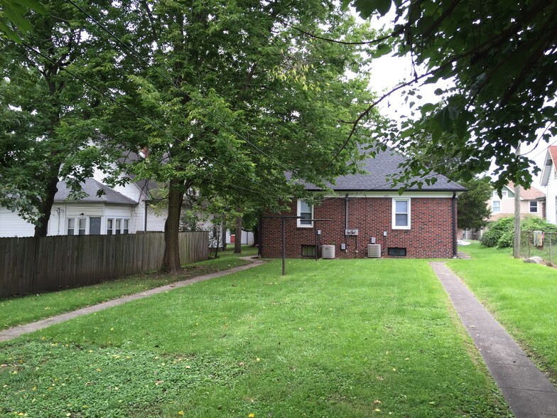 Building Photo - 1201 Evison St
