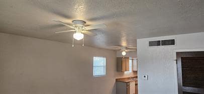 Building Photo - Charming 2-Bedroom - No Carpet!