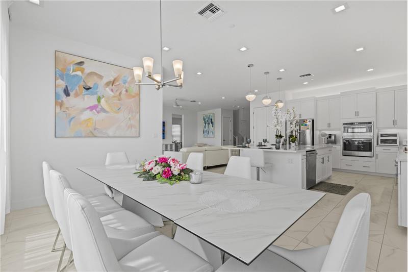 Building Photo - 12884 Wingspan Ct