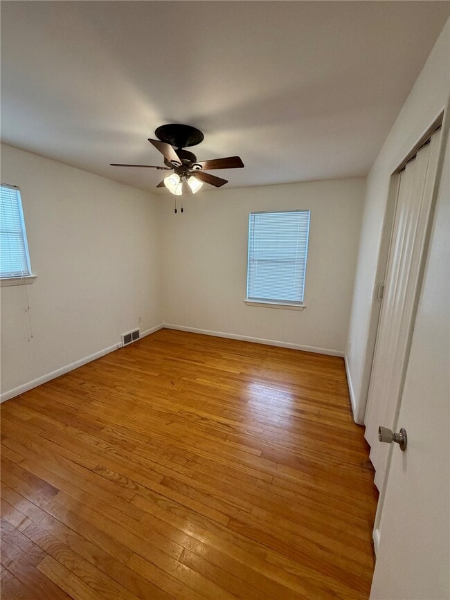 Building Photo - 317 Thomas Ave