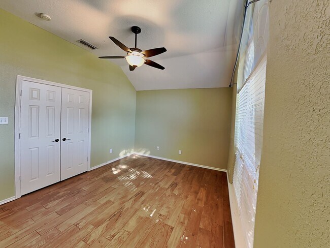 Building Photo - Your Dream Home Awaits in Parkwest—No Carpet, All Charm!