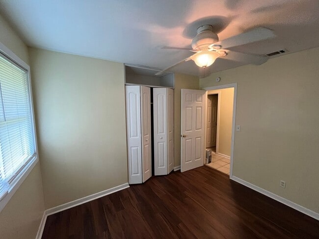 Building Photo - 951 Celia Dr