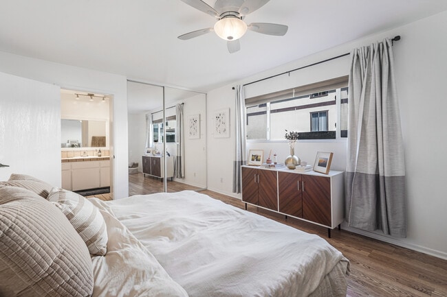 Master Bedroom - 1720 Ardmore Ave