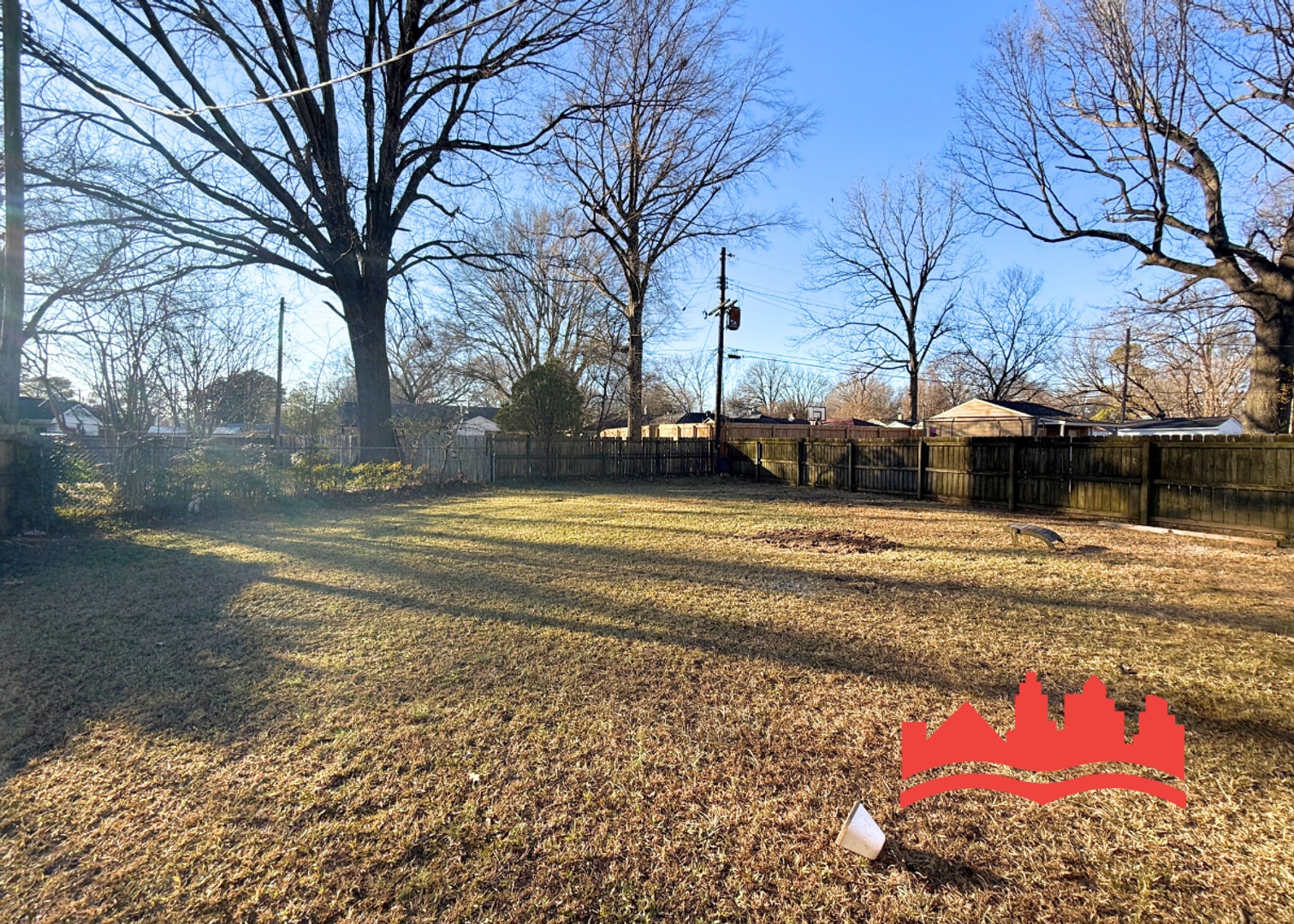 Building Photo - Welcome to this charming 3-bedroom, 1-bathroom home located in the vibrant city of Memphis, TN