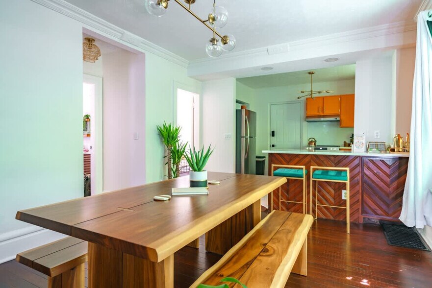 Building Photo - 31-33-33 Lundy St