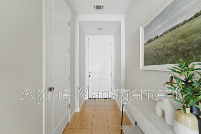 Building Photo - 5109 Campion Dr
