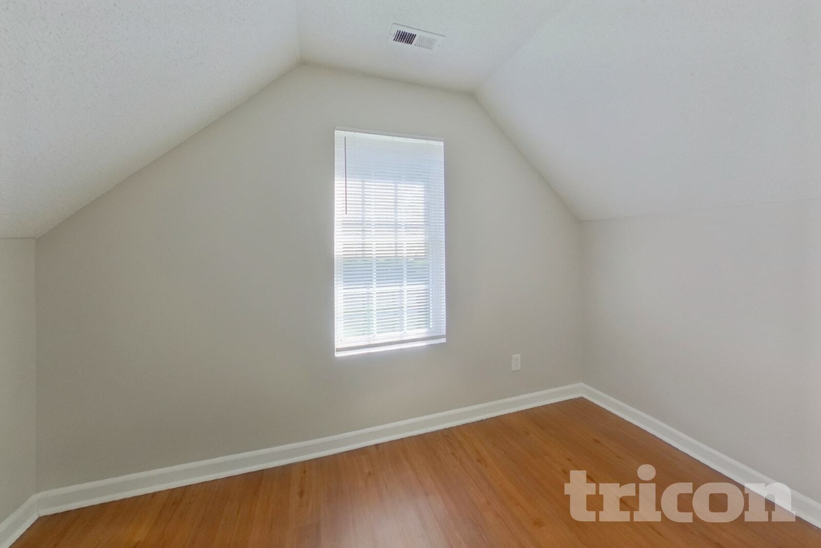 Building Photo - 636 Sadler Glen Dr