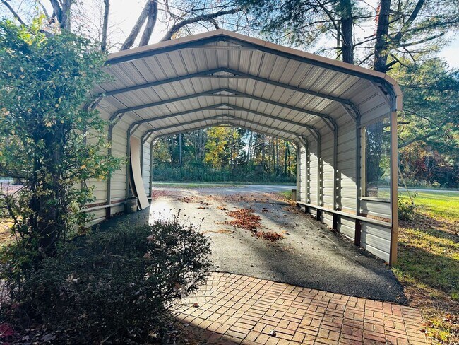 Building Photo - Great Apartment in North Chesterfield