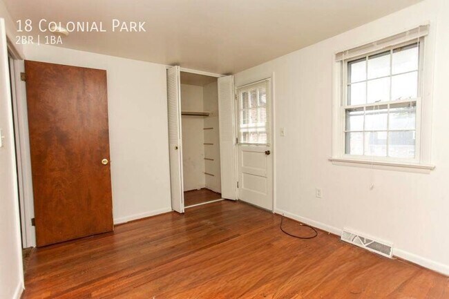 Building Photo - 18 Colonial Park