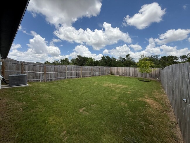 Building Photo - 359 Nespral Dr