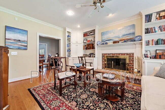 Building Photo - 10 Old Woodlands Ct