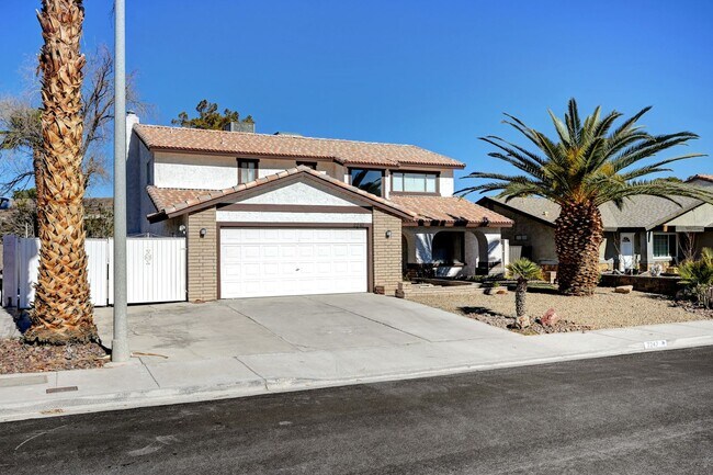 Building Photo - 2247 Marlboro Dr