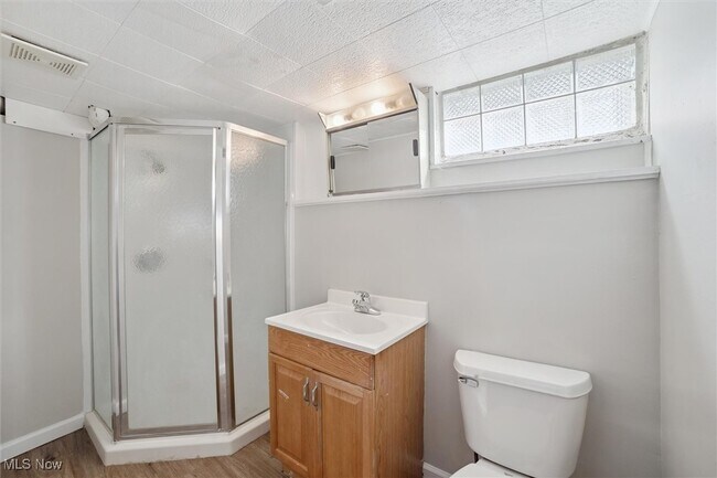 Building Photo - 15705 Fernway Dr
