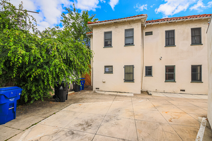 Building Photo - 6261 W Olympic Blvd