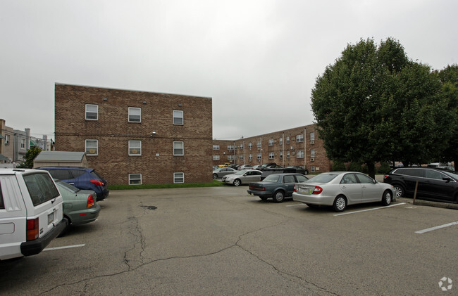 Building Photo - Oregon Court Apartments