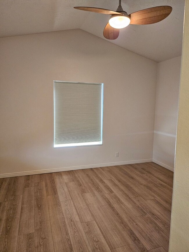 Building Photo - 1477 S 430 W