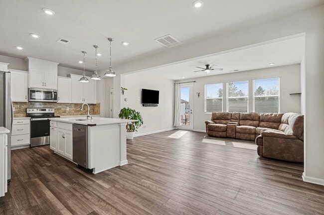 Building Photo - 8109 Overmeadow Ln