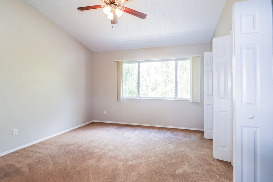 Building Photo - 5512 Carrollwood Key Dr
