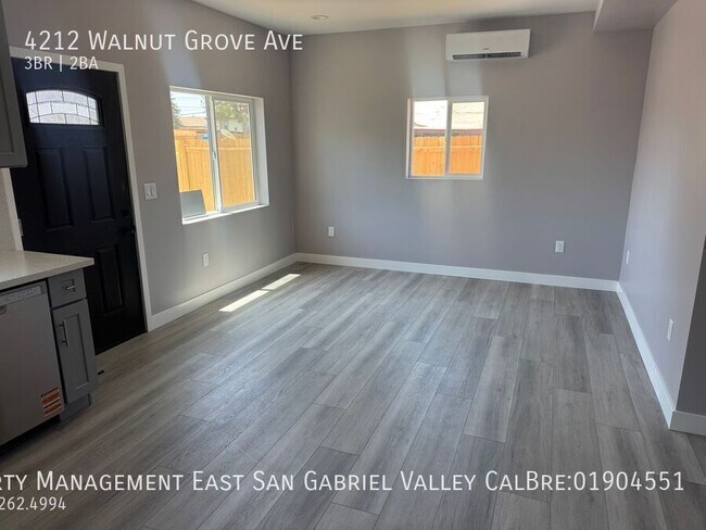 Building Photo - 4212 Walnut Grove Ave