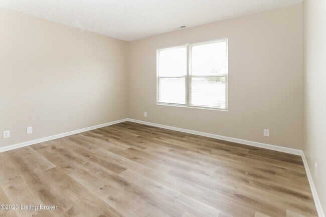 Building Photo - 6226 Maravian Dr