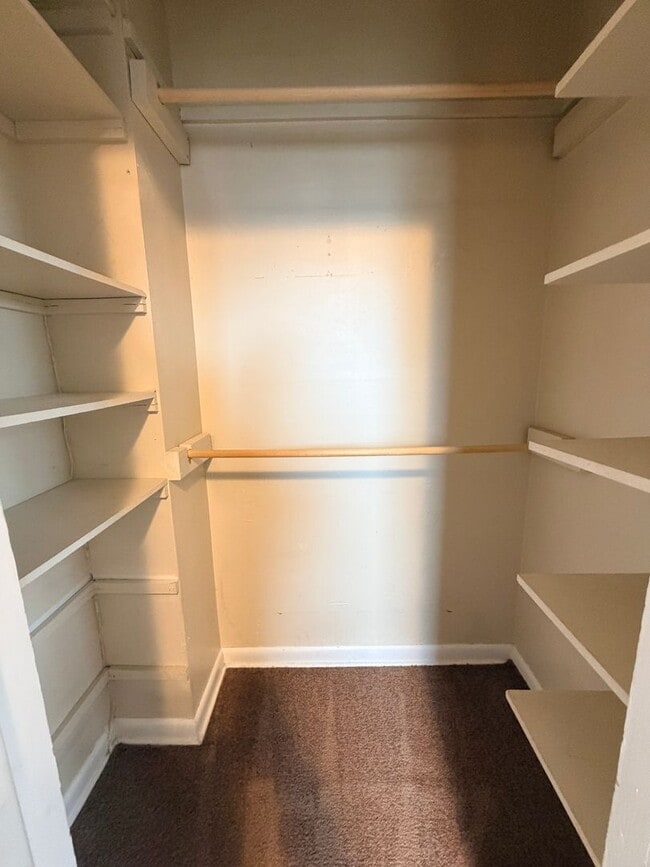 Building Photo - RENTAL 3 Bed Home w/ Garage Workshop & Fenced Yard