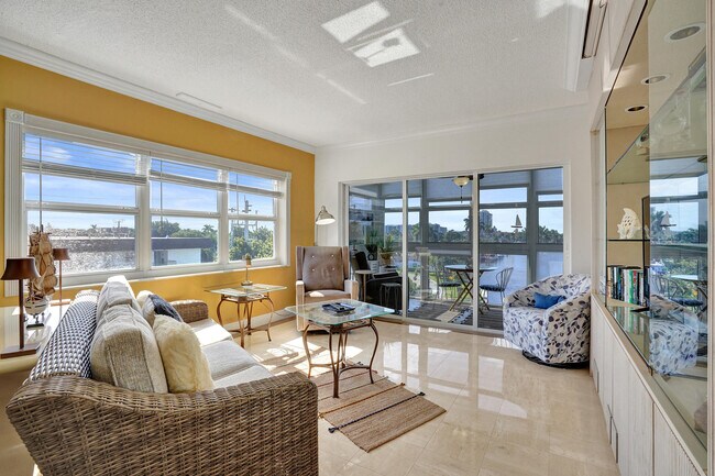 Building Photo - 1481 S Ocean Blvd