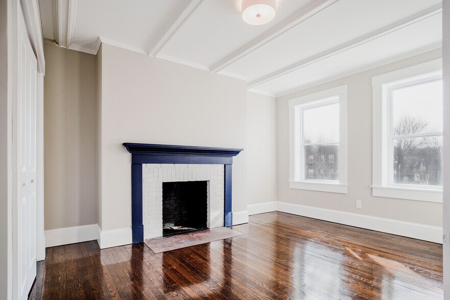 Building Photo - 53 Strathmore Rd