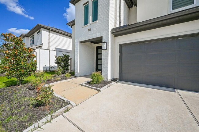 Building Photo - 21827 Erskine Peaks Pl