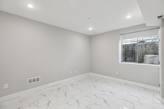 Building Photo - 1845 A St