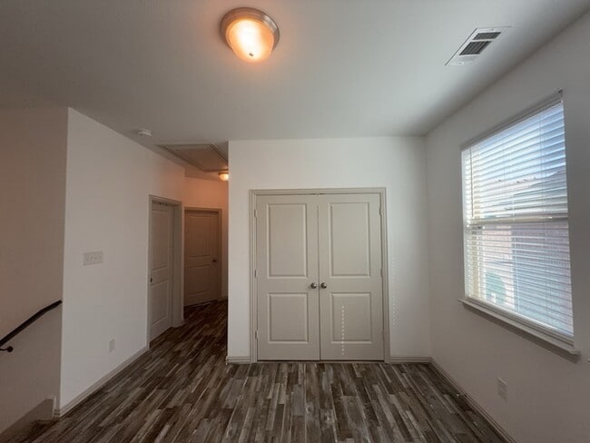 Building Photo - 4027 Snow Goose Trl