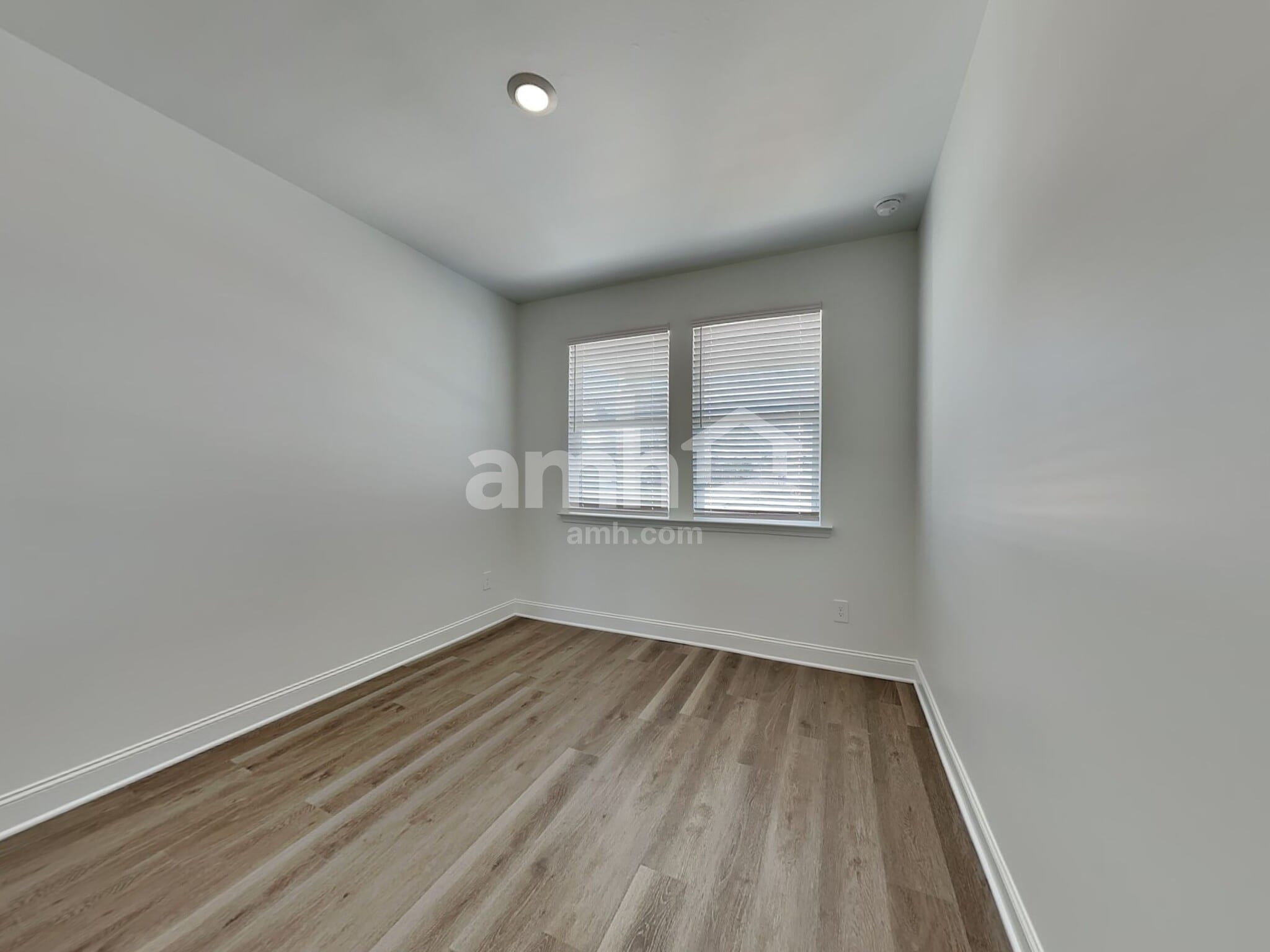 Building Photo - 212 Chase Ln