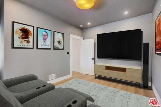 Building Photo - 400 N Avenue 66