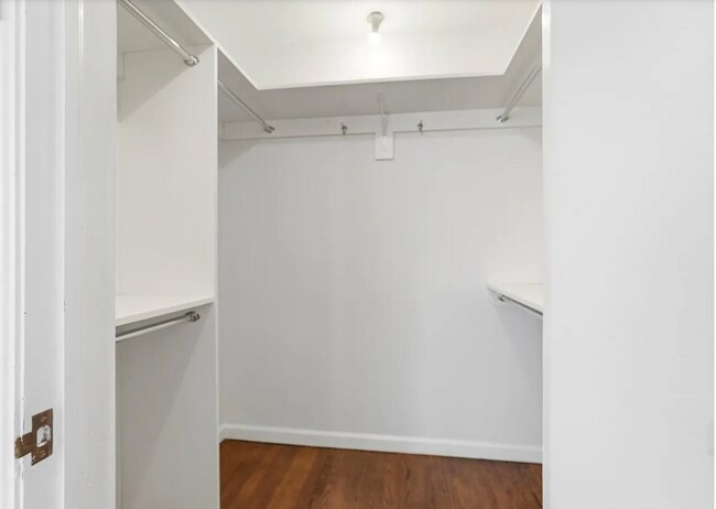 Building Photo - 3835 Pierce St
