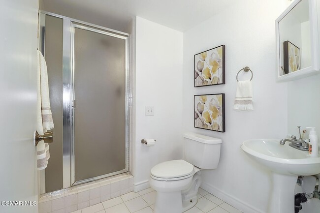 Building Photo - 4082 Avenida Verano